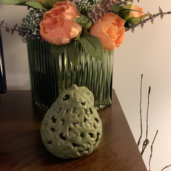 Ceramic Green Pear Room Fragrant - Picture 10 of 10